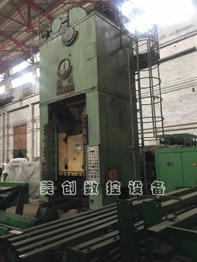 ���։����C(j��) �I(y��ng)��JF31-400�]ʽ���c(di��n)�����C(j��)